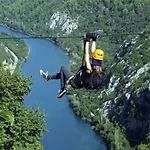 Roza Omiš