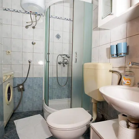 Roza Apartman *