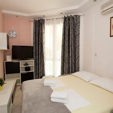 Roza Apartment Omis